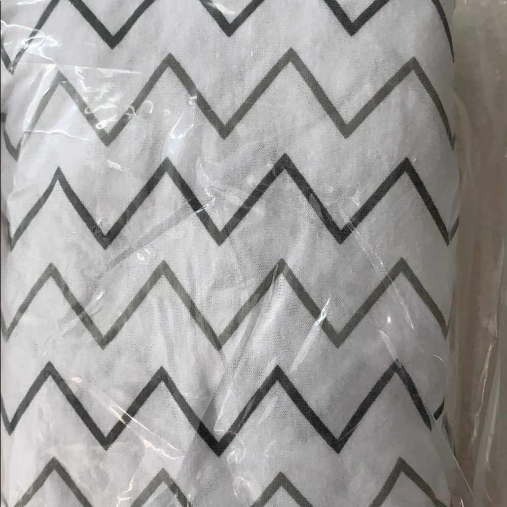 Crib Bedding Set - Picture 4 of 11